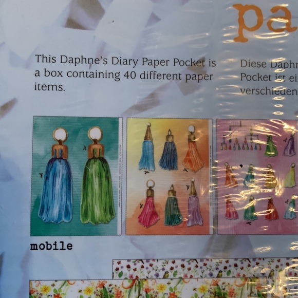 Box full of crafting papers, scrapbook and diary pages, stickers, labels, etc - Picture 4 of 12